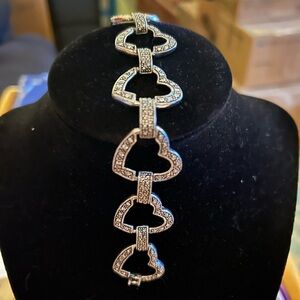 Chic Silver Heart Bracelet